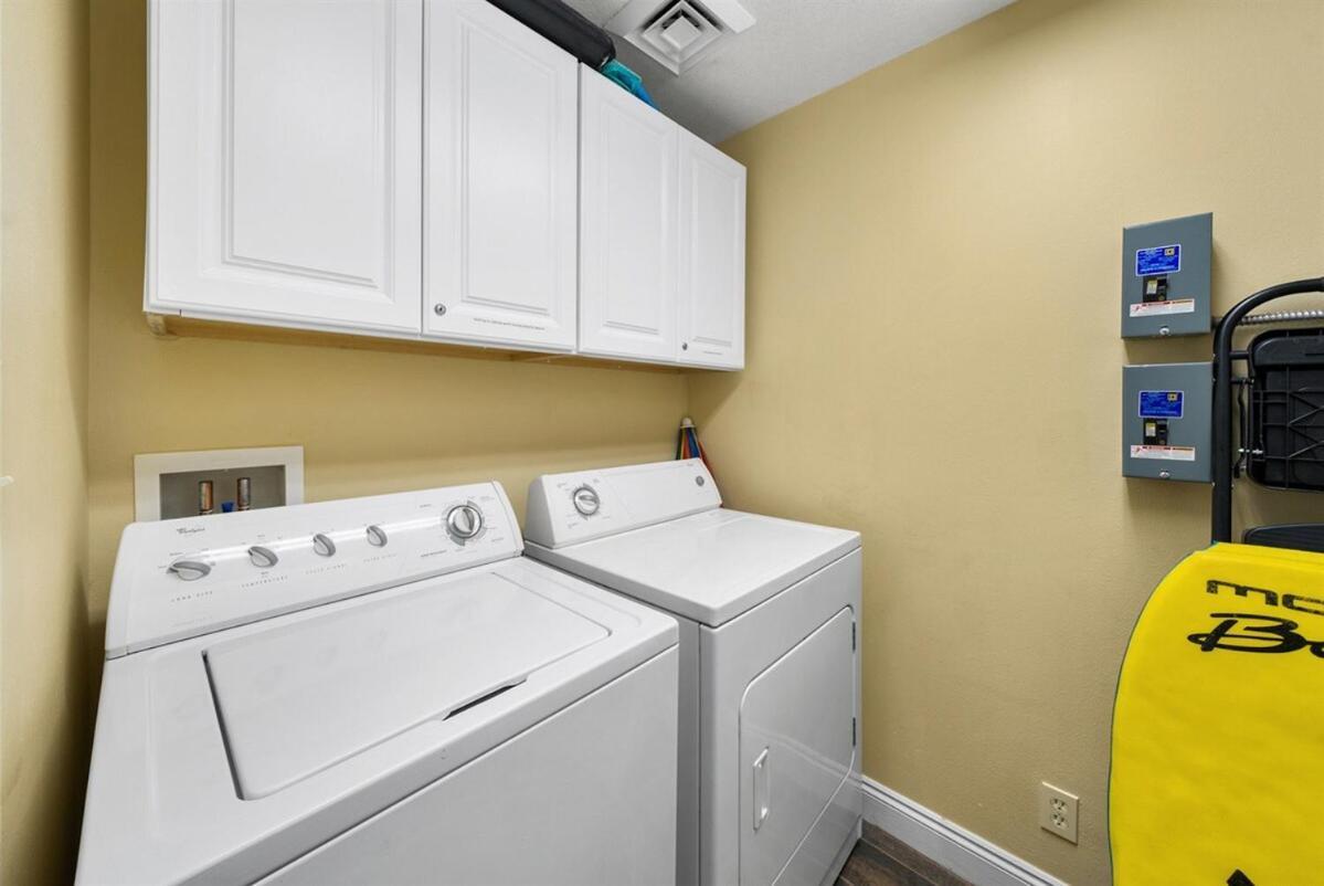 Calypso 209e 2nd Floor Corner Unit 2 Bedroom Direct Front Apartment Panama City Beach